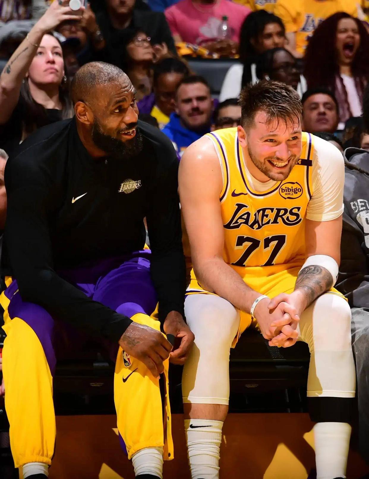 翻盘！湖人完成逆袭，夺得胜利的简单介绍