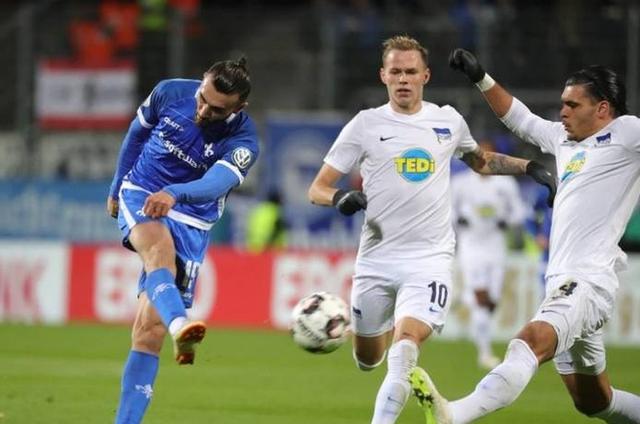 汉堡队主场不敌对手，遭遇连败