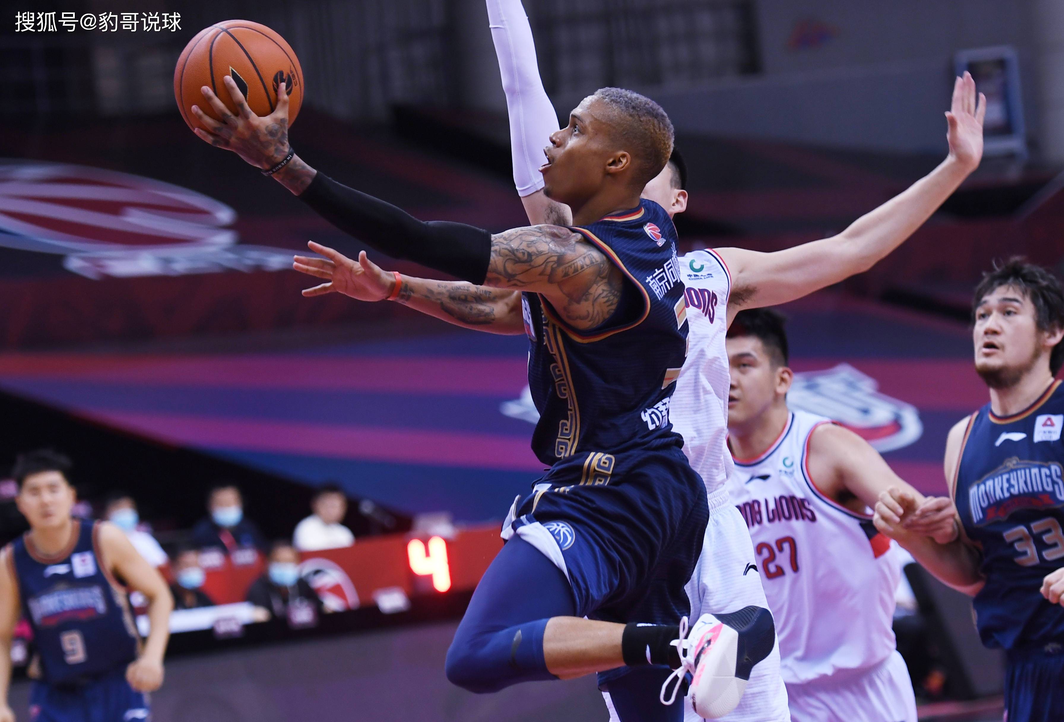 萨索洛大胜，提升排名势头强劲