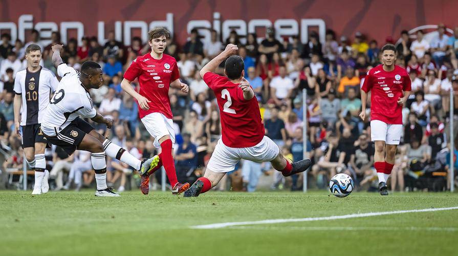 德国在欧预赛中连场精彩对决