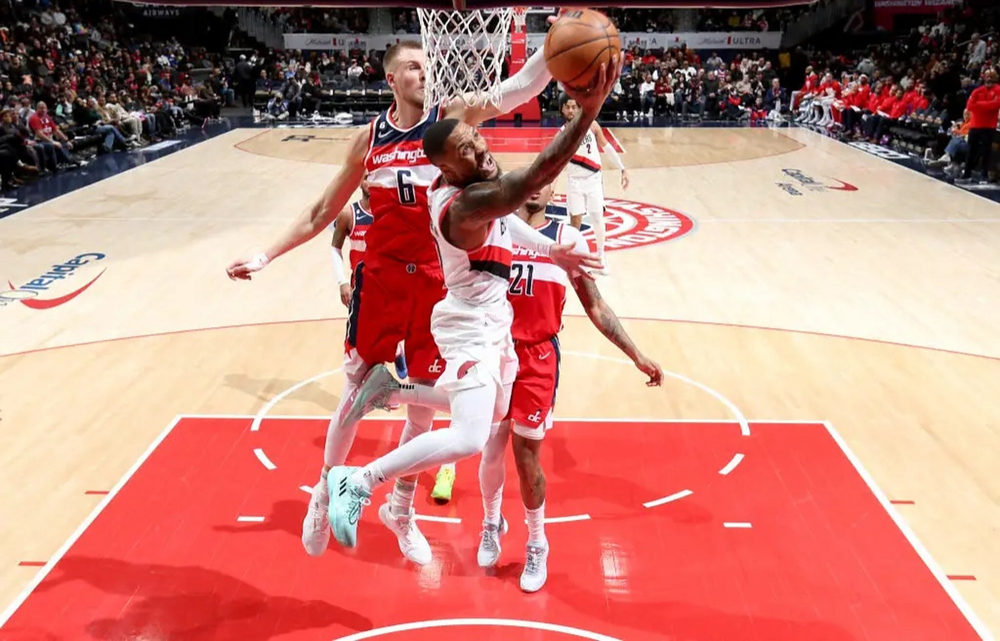 拓荒者主场横扫奇才，进一步稳固西部前四