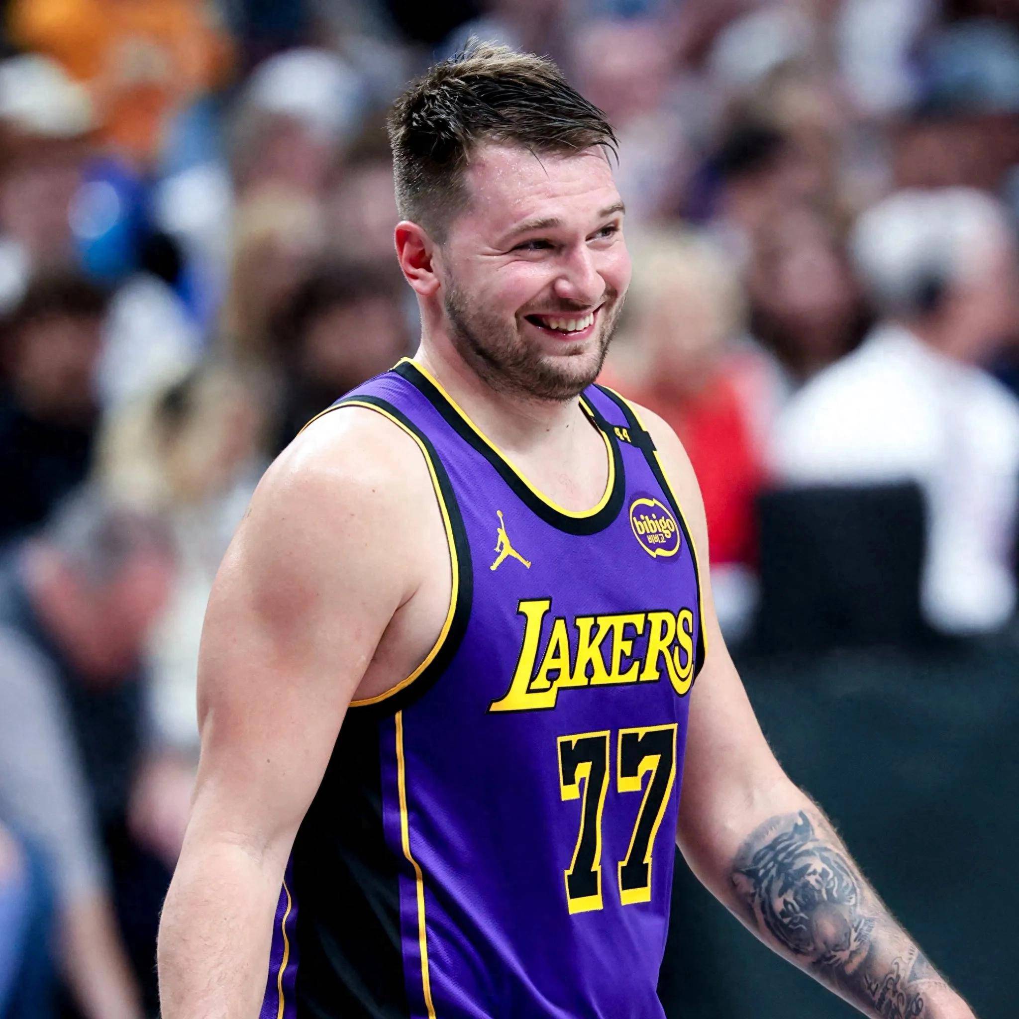 湖人大胜热火保持西部领先 湖人大胜热火保持西部领先