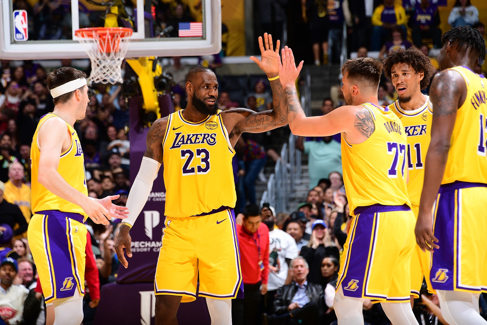 巴勒莫主场绝杀,豪取三分的关键时刻 巴勒莫主场绝杀,豪取三分的关键时刻