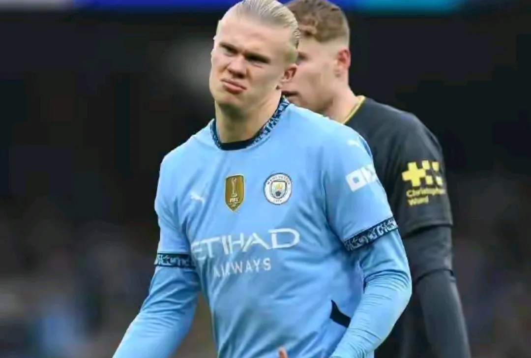 包含曼城客场告捷，蓝月亮稳固领先的词条