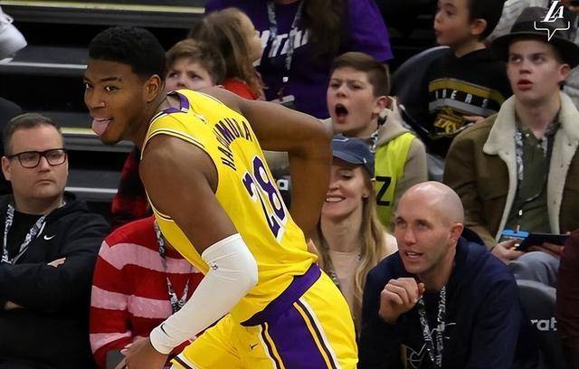 华夏主场大胜恒丰，稳固季后赛席位