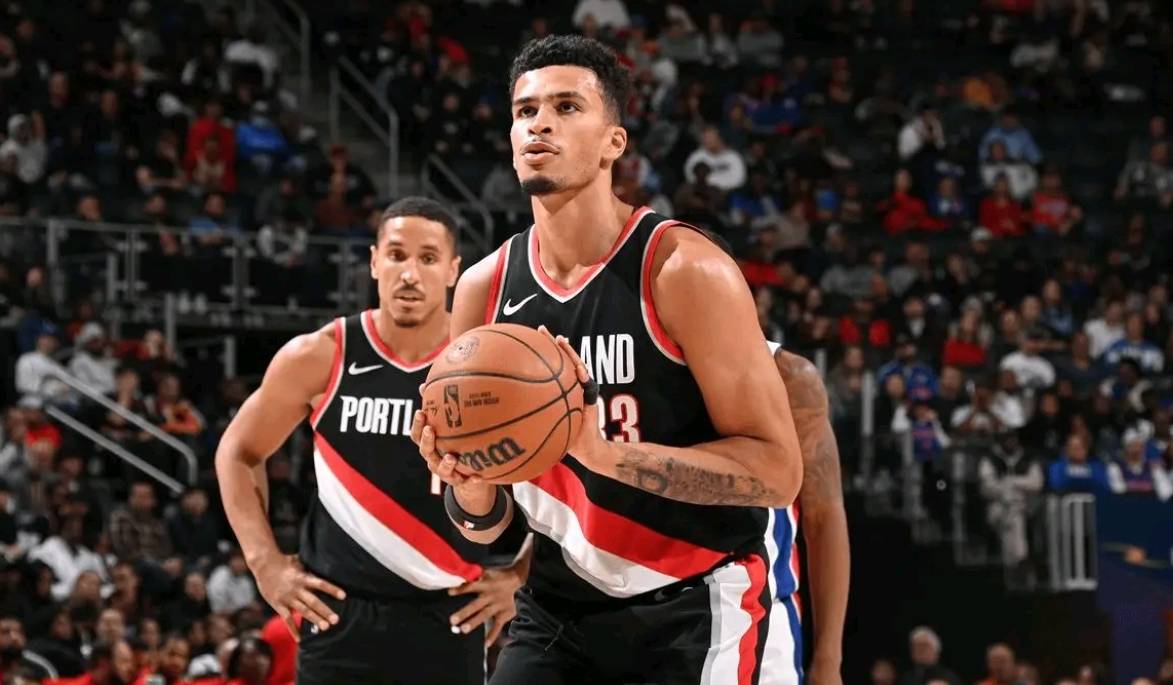 开拓者不敌骑士，惜败收场