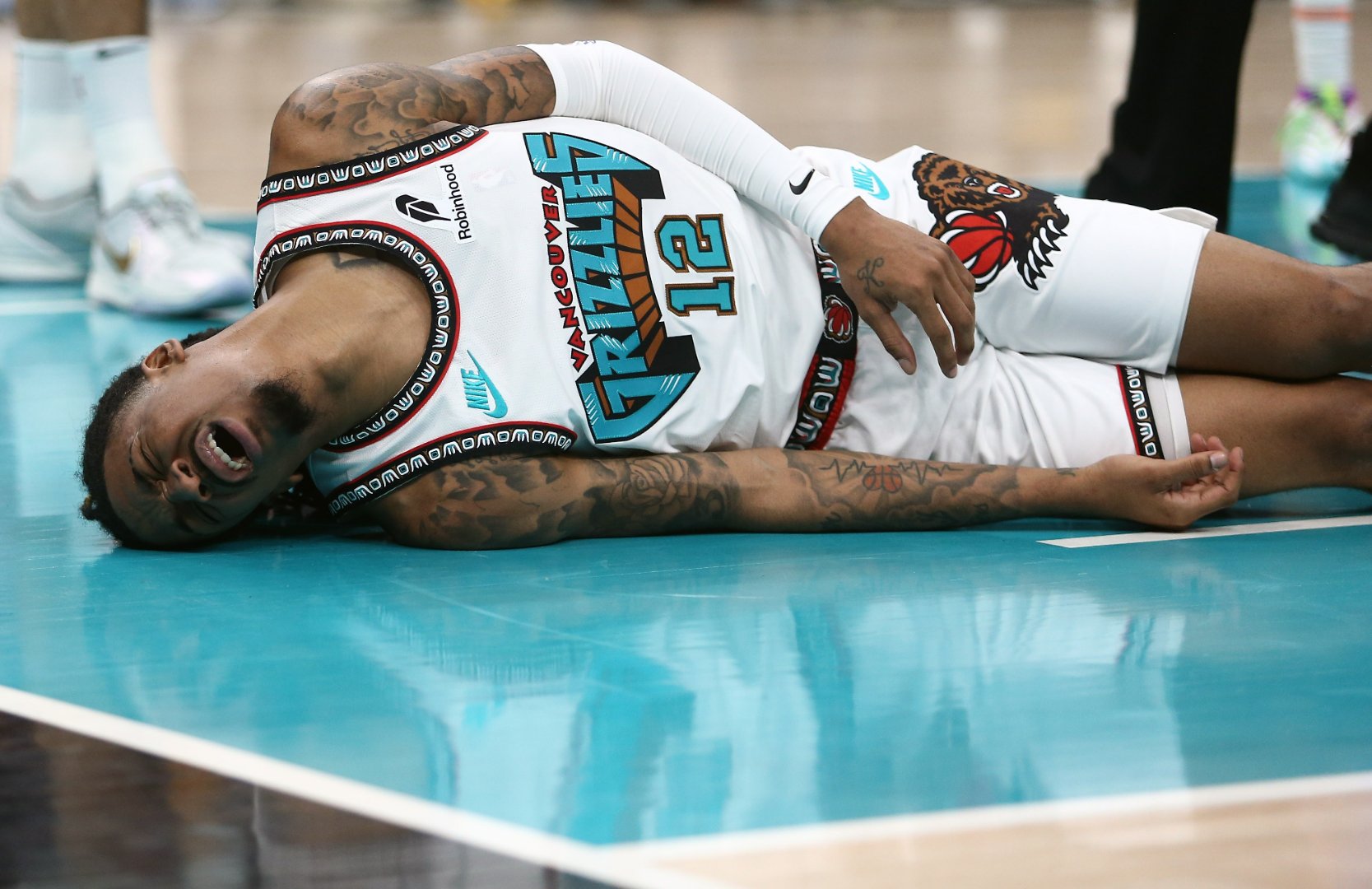 黄蜂惨败独行侠，格雷厄姆表现出色