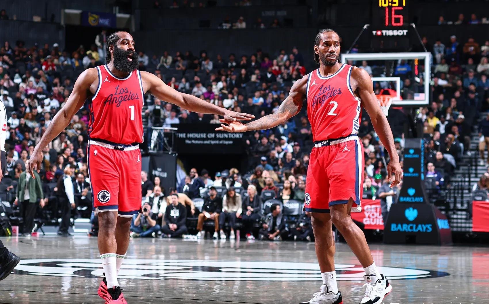 凯尔特人逆转灰熊，沃克狂砍38分