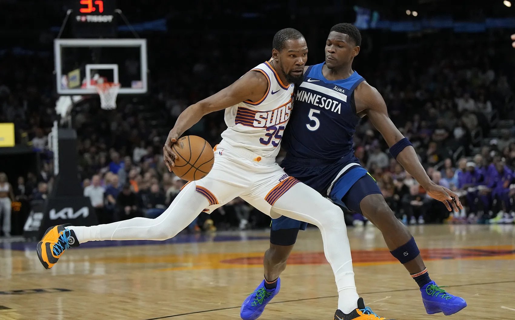 太阳队横扫篮网队拿下胜利