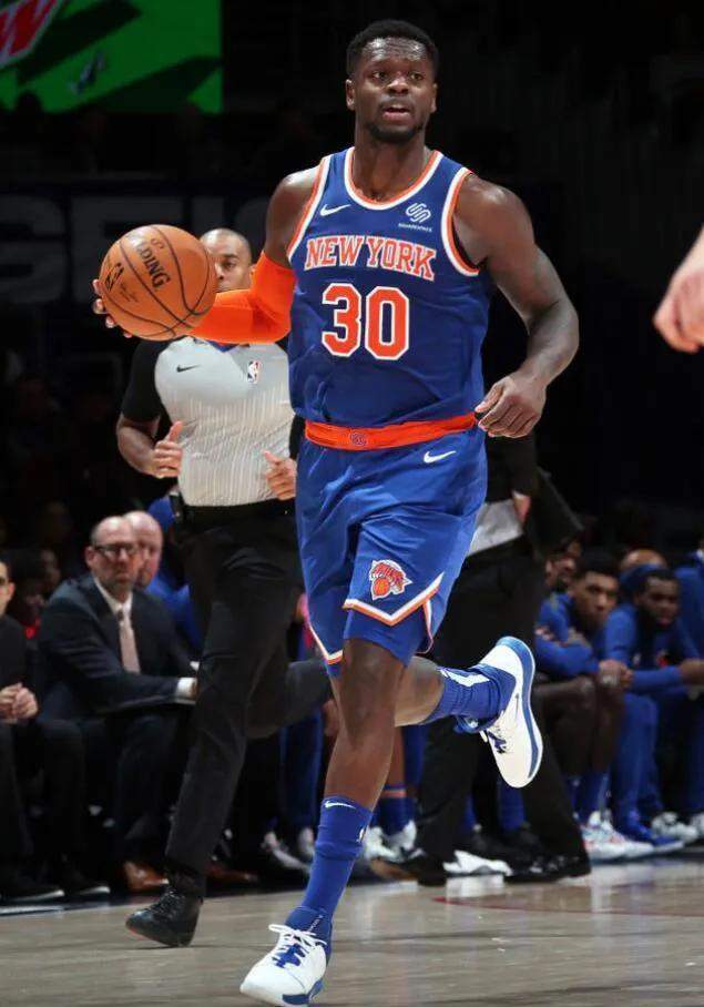 关于老鹰横扫公牛，轻松晋级东部决赛的信息