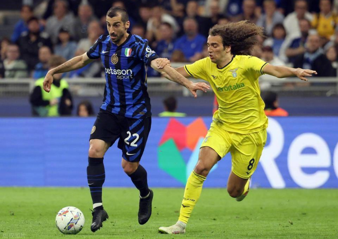 国际米兰队主场2-2战平AC米兰，守住榜首位置的简单介绍