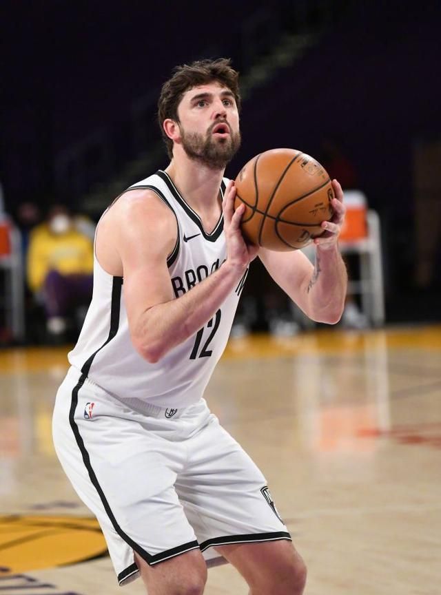 猫熊惨败篮网,季后赛仍有希望 猫熊惨败篮网,季后赛仍有希望