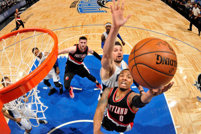 骑士惨败黄蜂,遭遇五连败 骑士惨败黄蜂,遭遇五连败