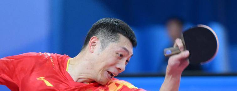 英格兰队完胜波兰队，许昕状态火热的简单介绍